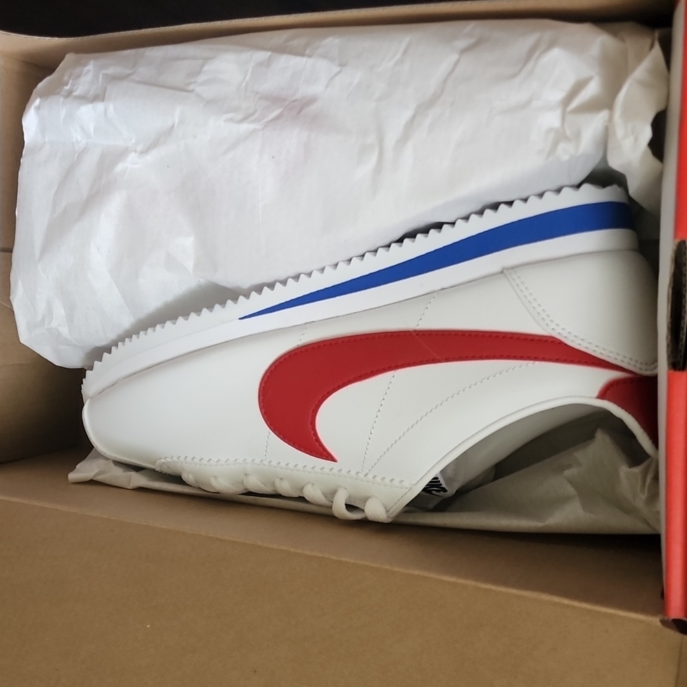Nike classic Cortez leather running shoe
